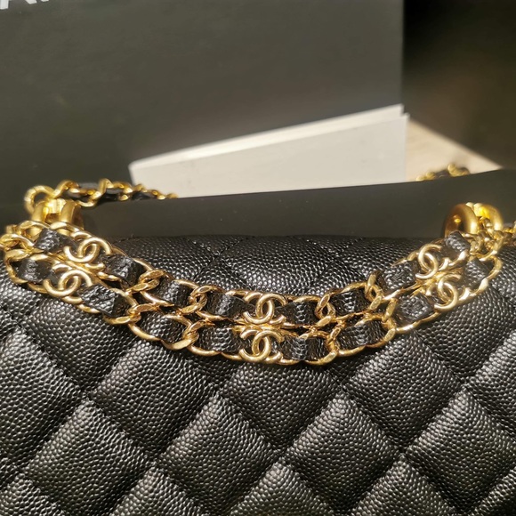 CHANEL Caviar Quilted Coco First Wallet On Chain WOC Black - Picture 8 of 10